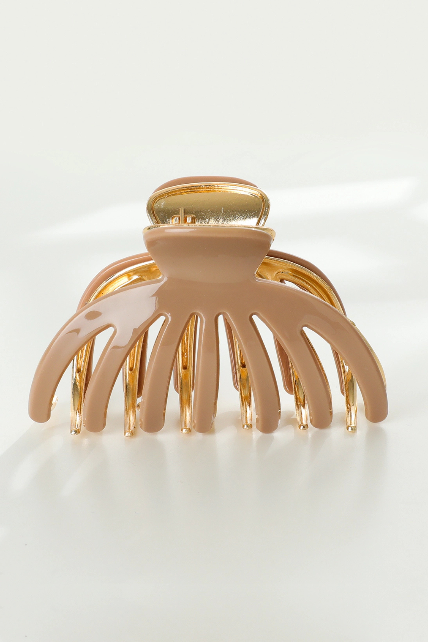Hailey Toffee Octopus Claw Clip