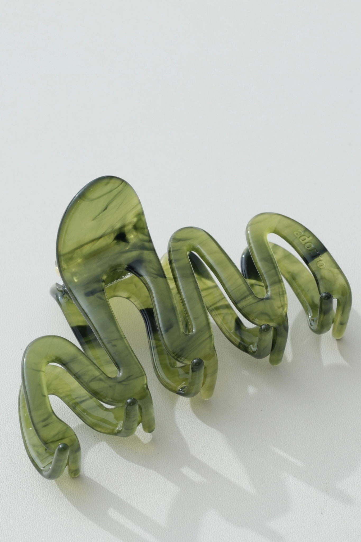Willow Olive Large Squiggle Claw Clip