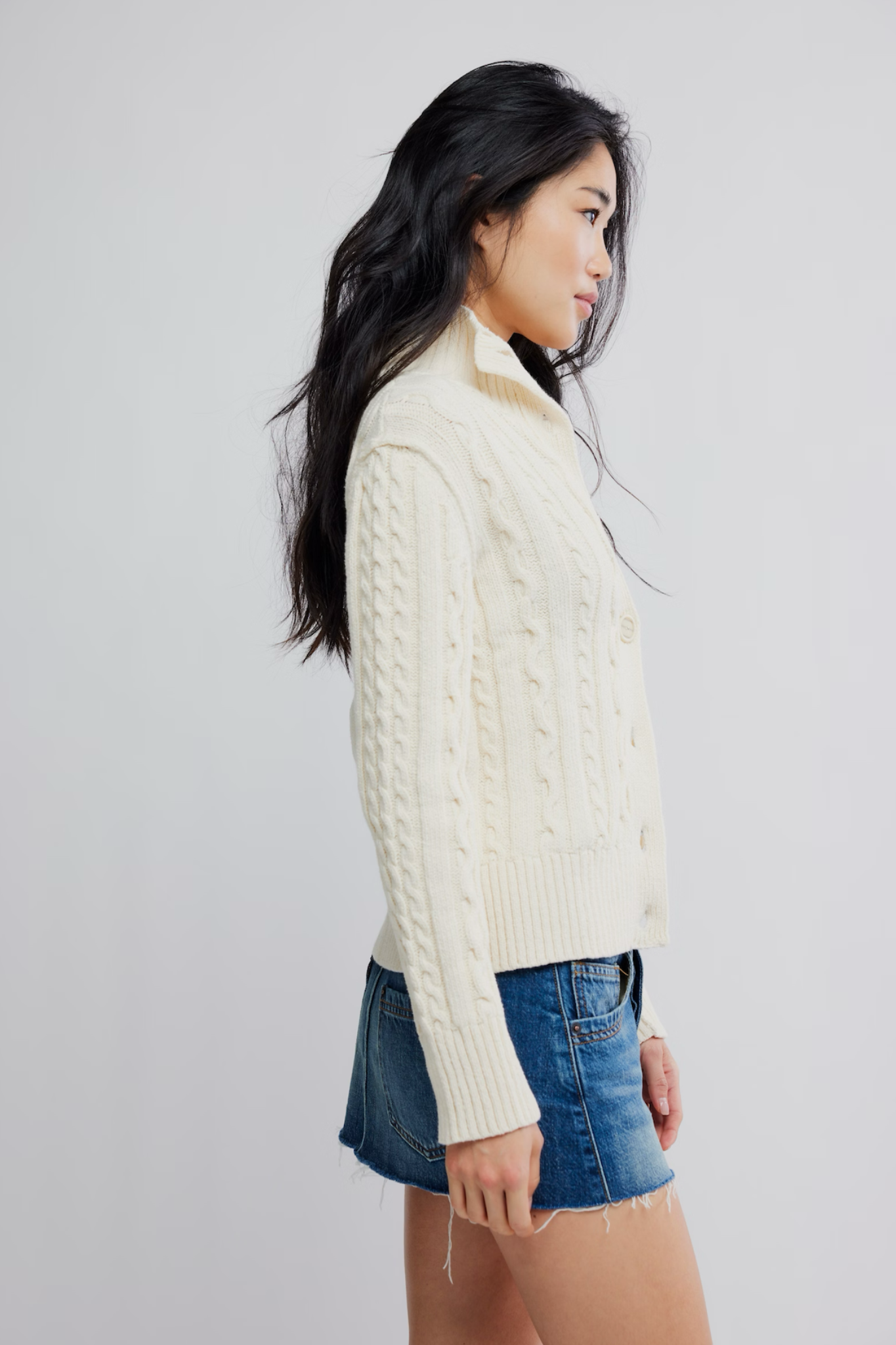 Cable Collar Ivory Cardi