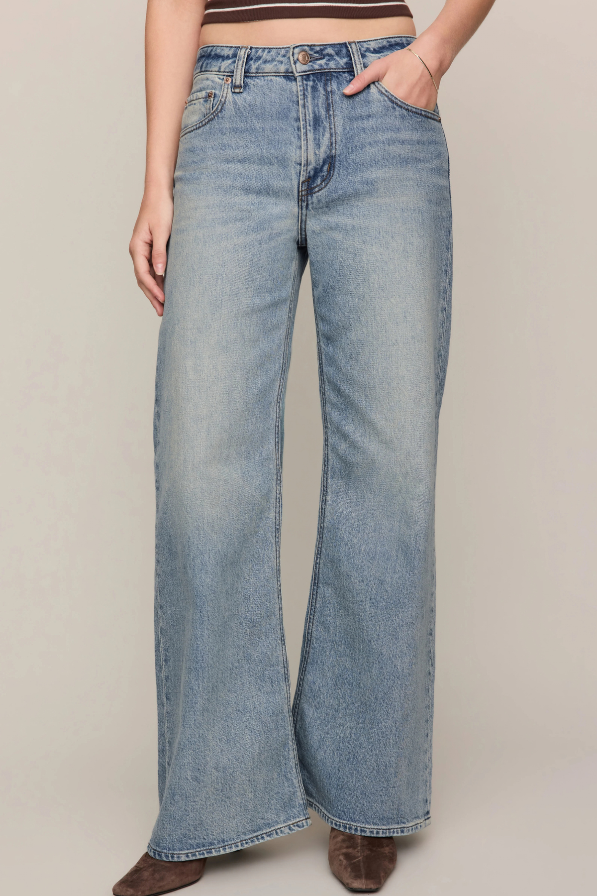 Stunner Downtown Mid Rise Wide Leg