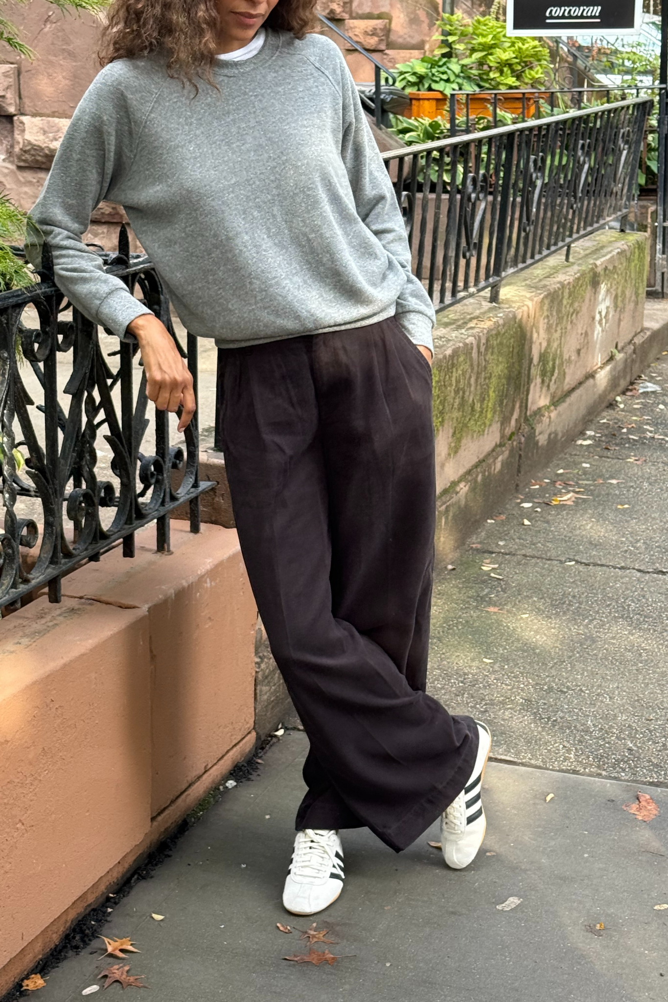 Alexi Dark Heather Grey Pullover