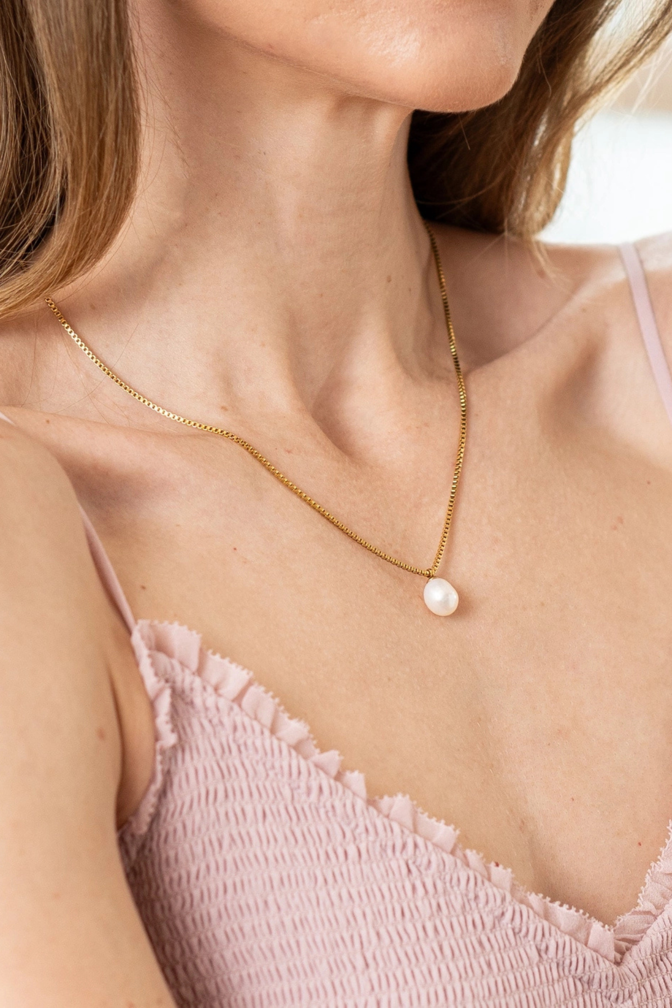 Gold Box Chain Pearl Necklace