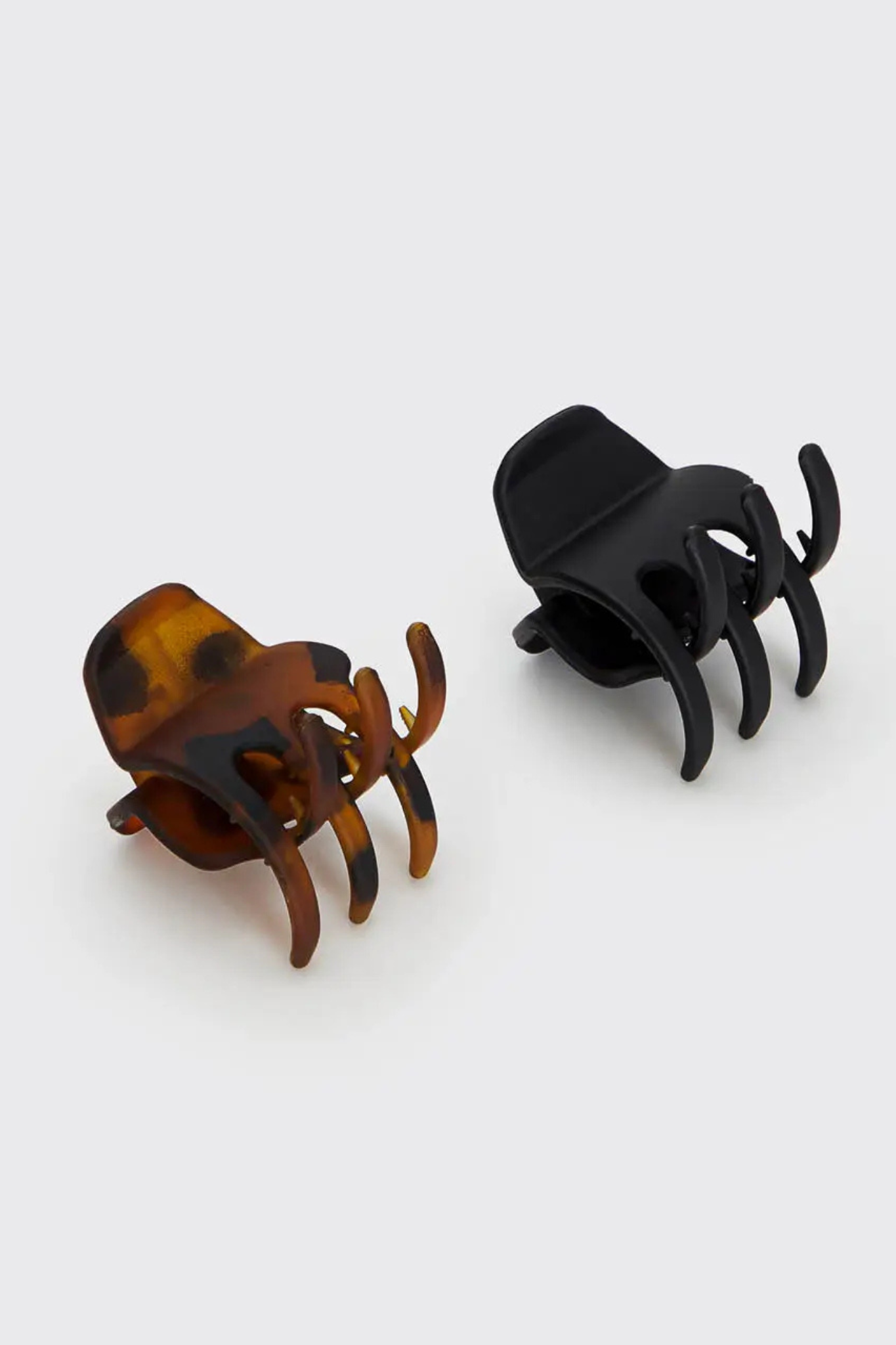 Black + Tort Medium Claw Clips (2pc)