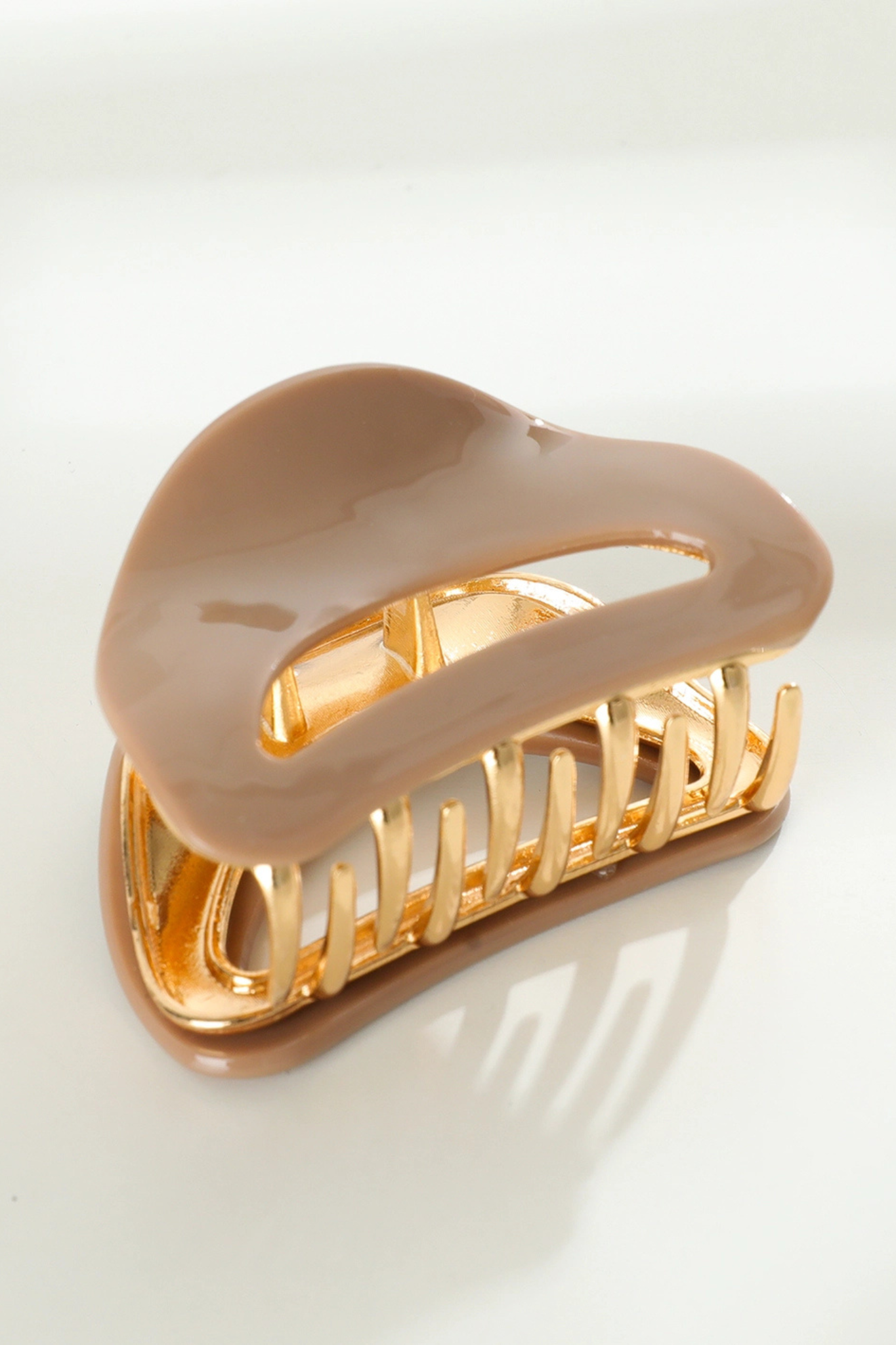Nadia Toffee Small Arched Claw Clip