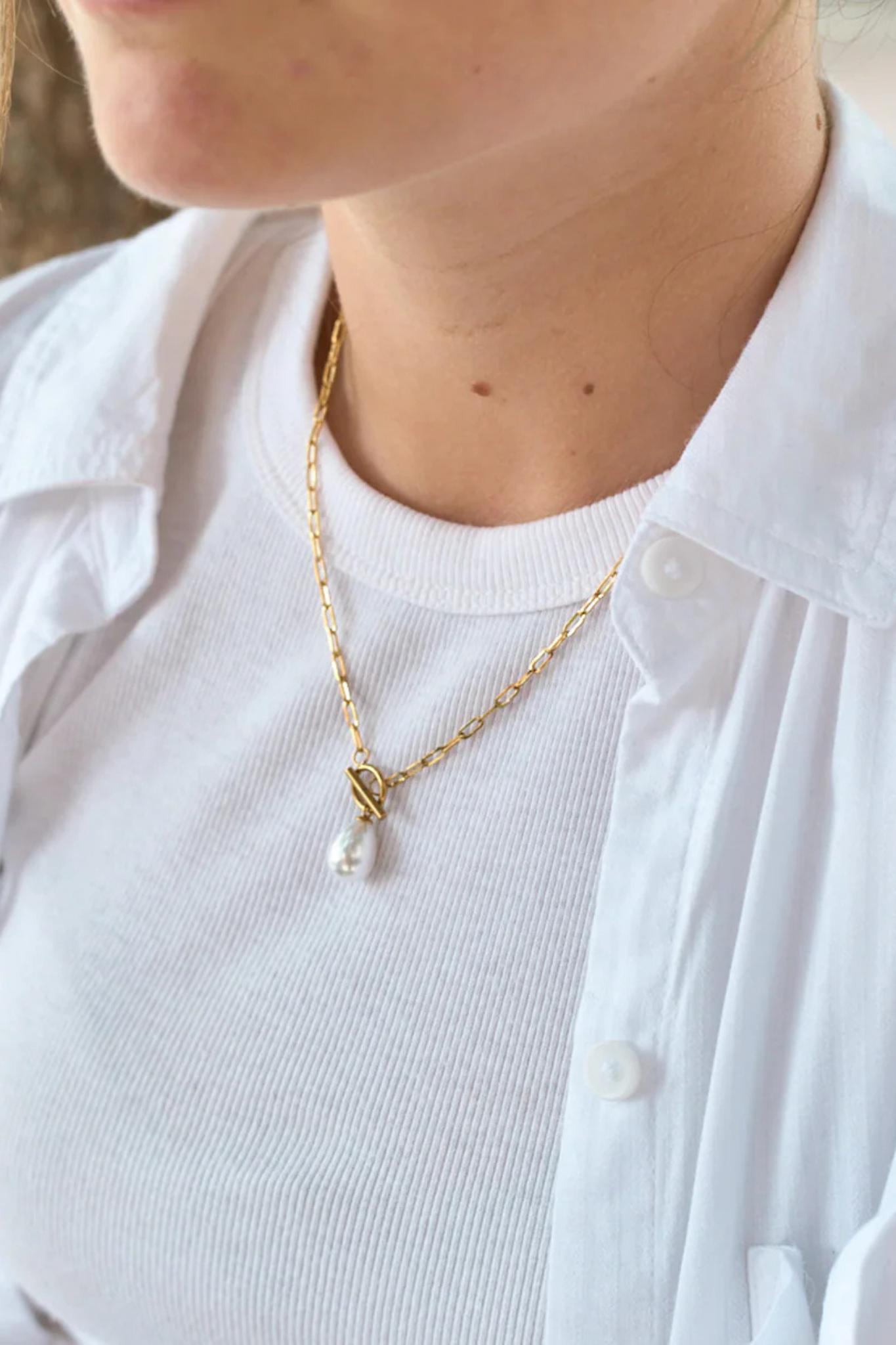 Ursula Pearl Toggle Necklace