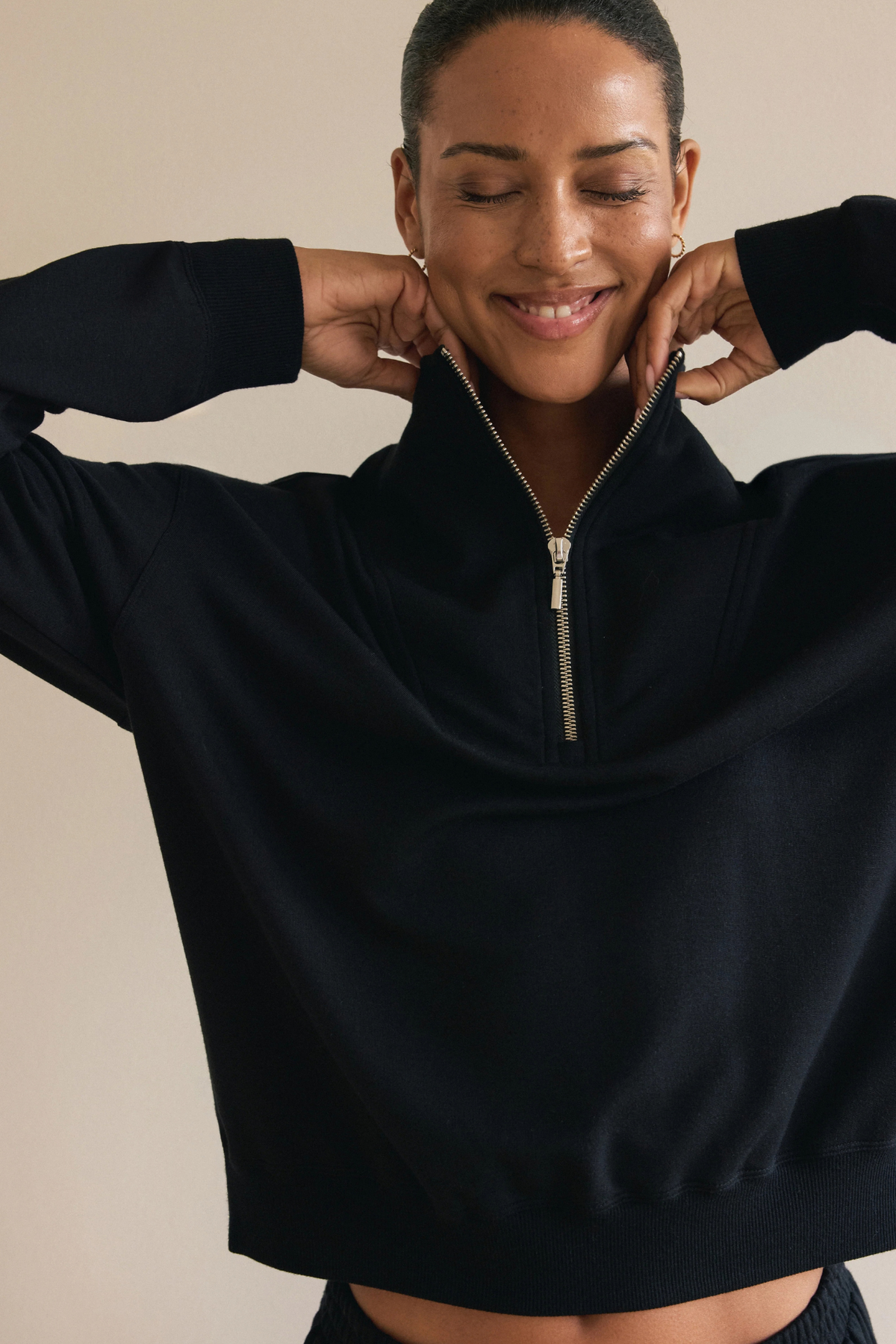 Gate Check Black Modal Pullover