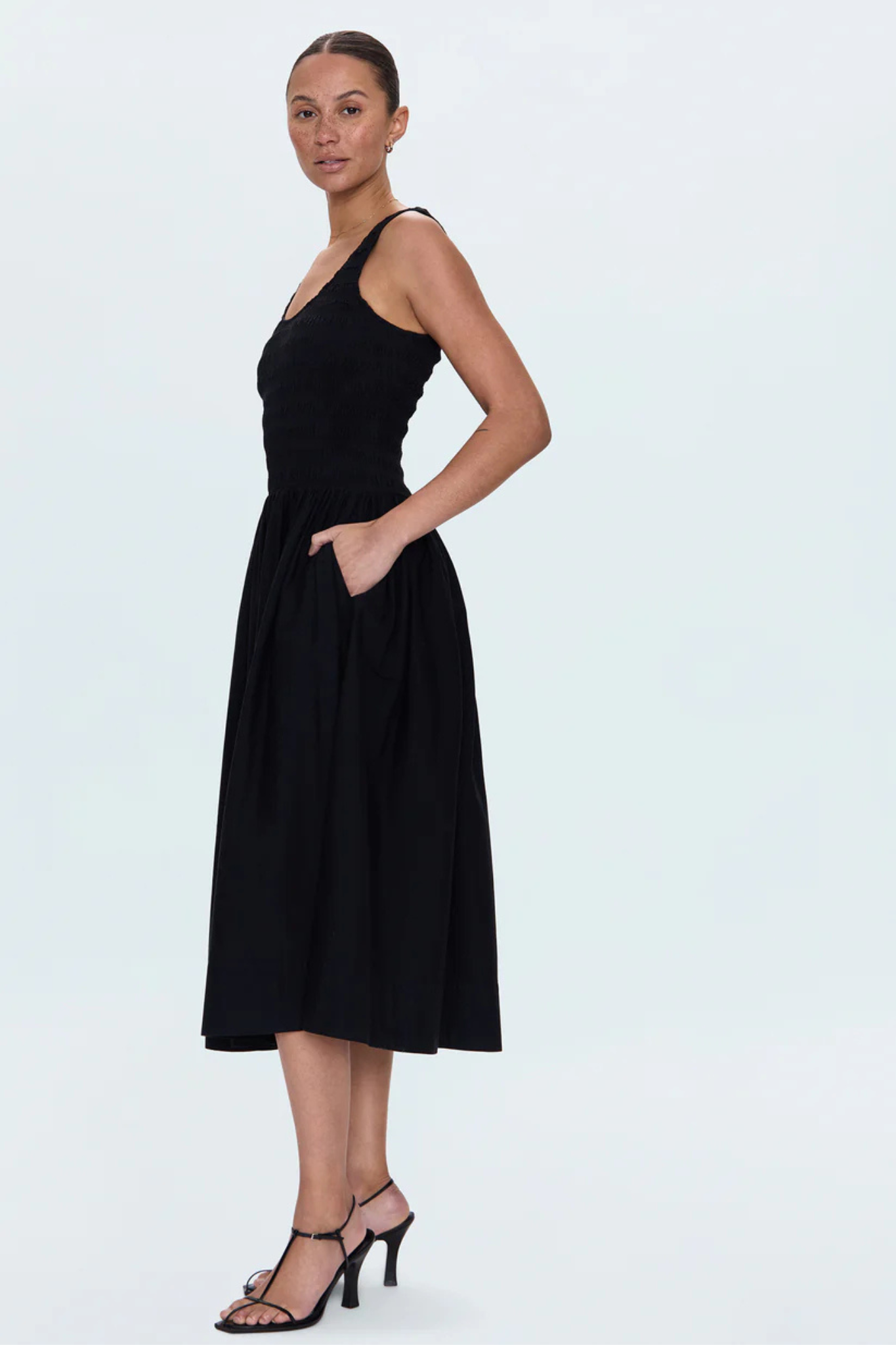 Alessia Noir Midi Dress