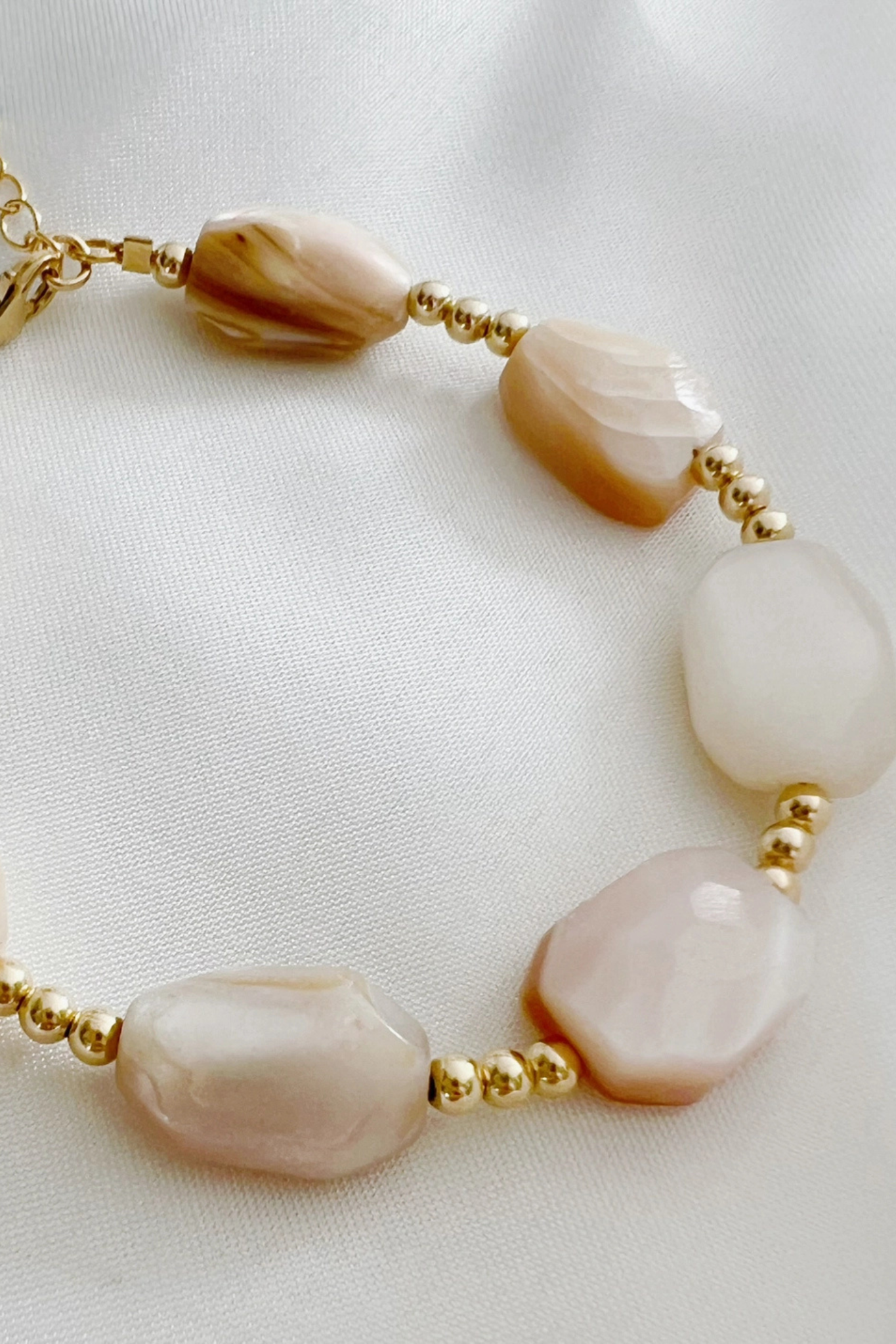 Big Island Mother of Pearl Bracelet