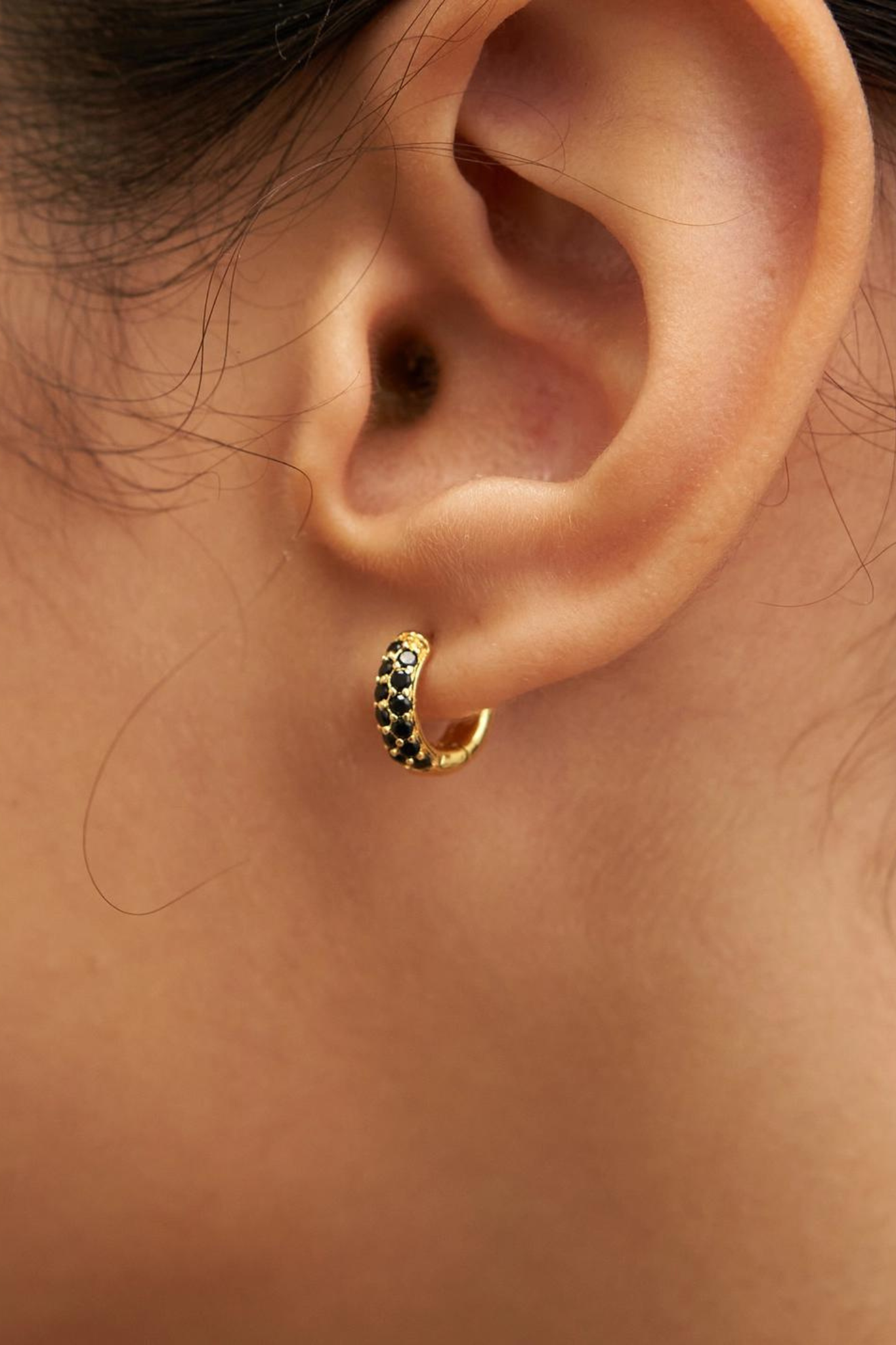 Black Crystal Huggies