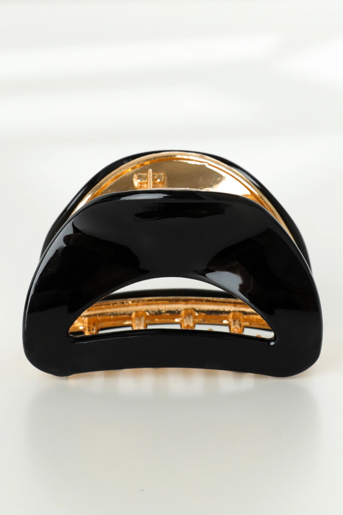 Nadia Black Small Arched Claw Clip