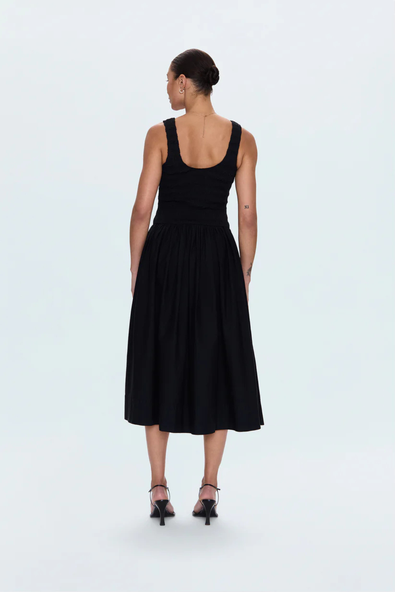 Alessia Noir Midi Dress