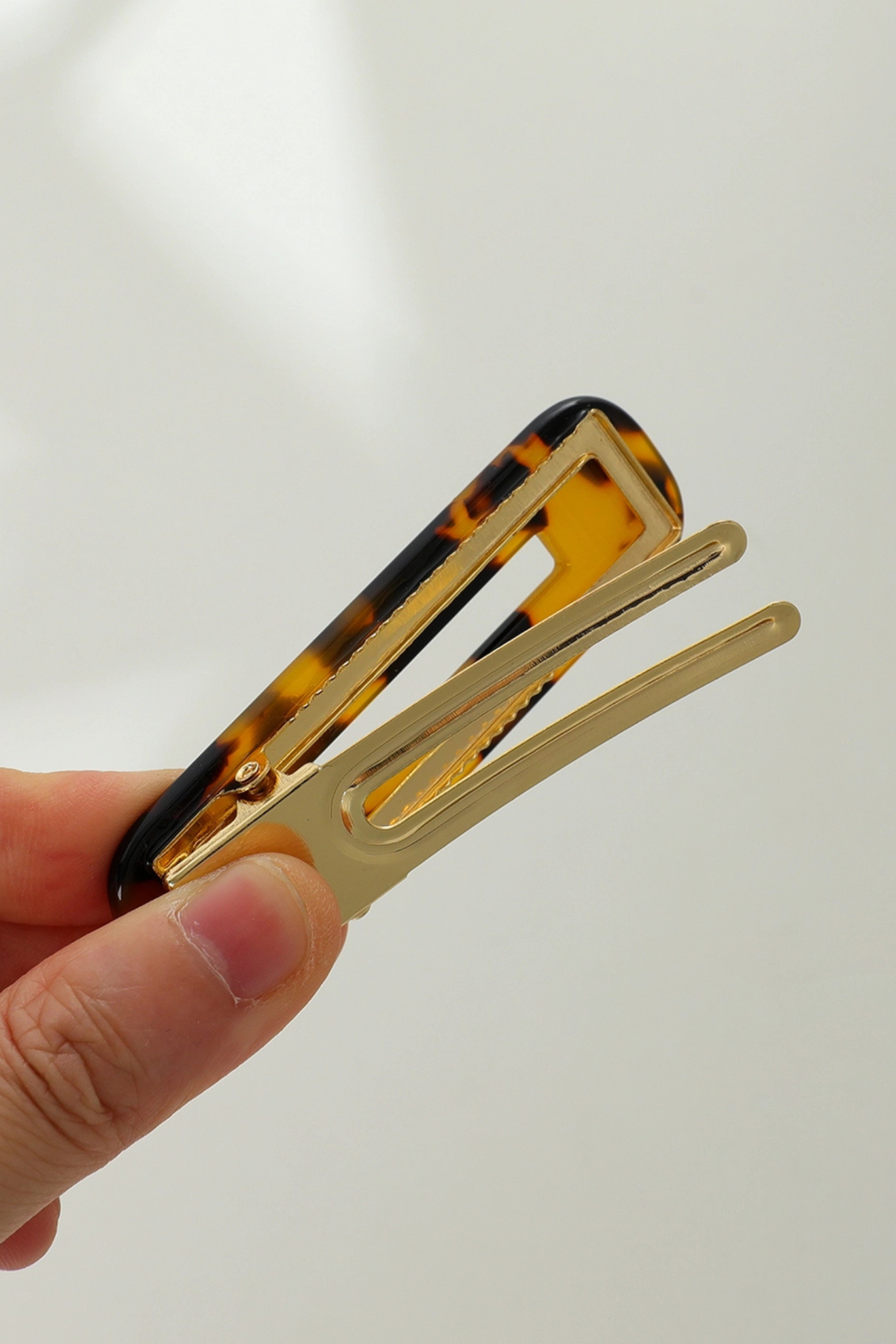 Gemma Iridescent Snap Clips