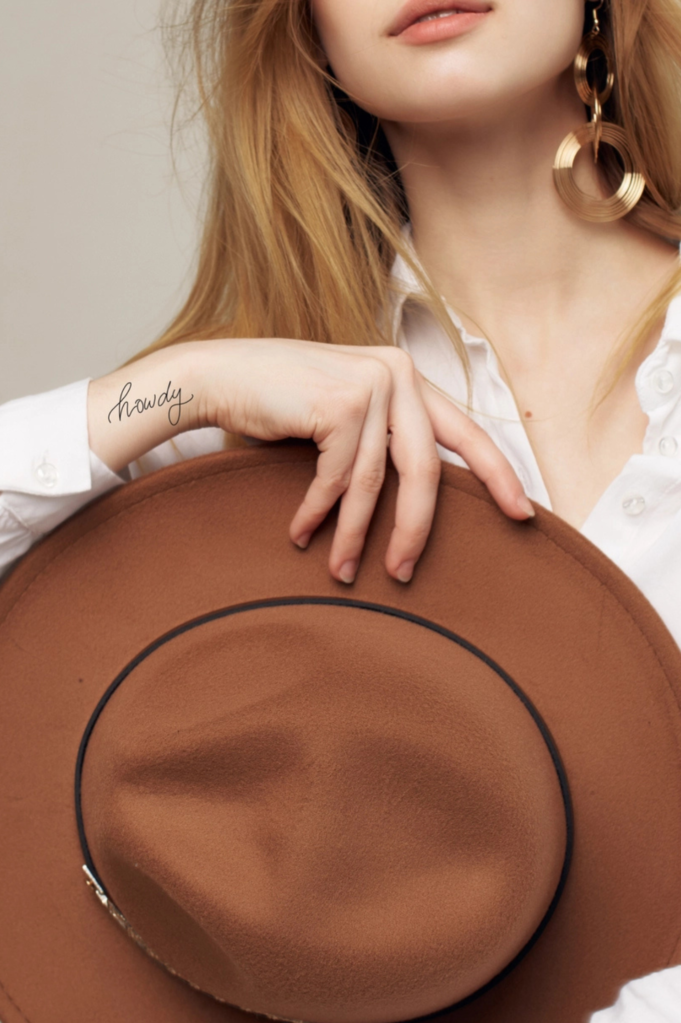 Howdy Calligraphy Temp Tattoo