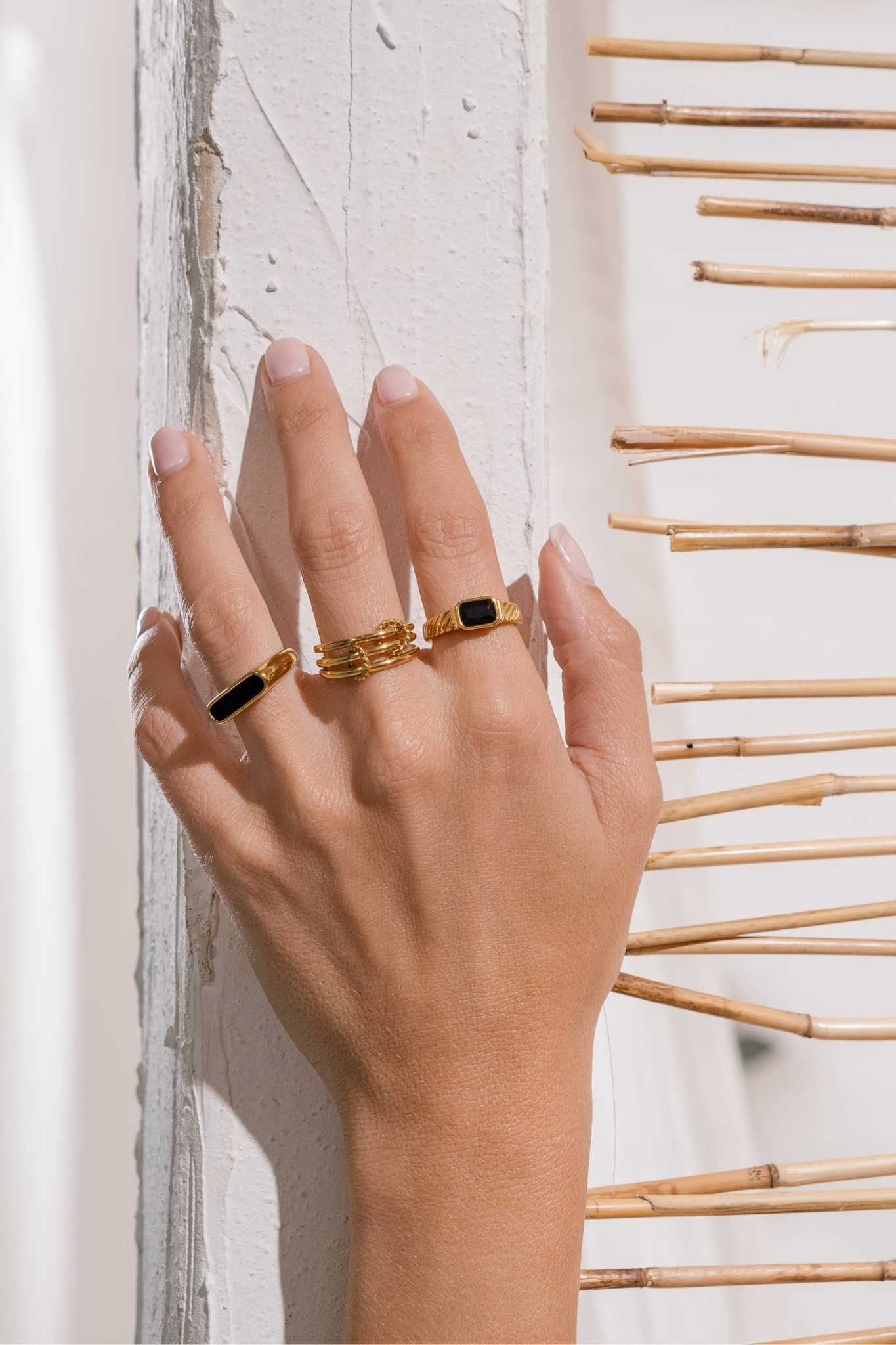 Black Stone Twisted Ring