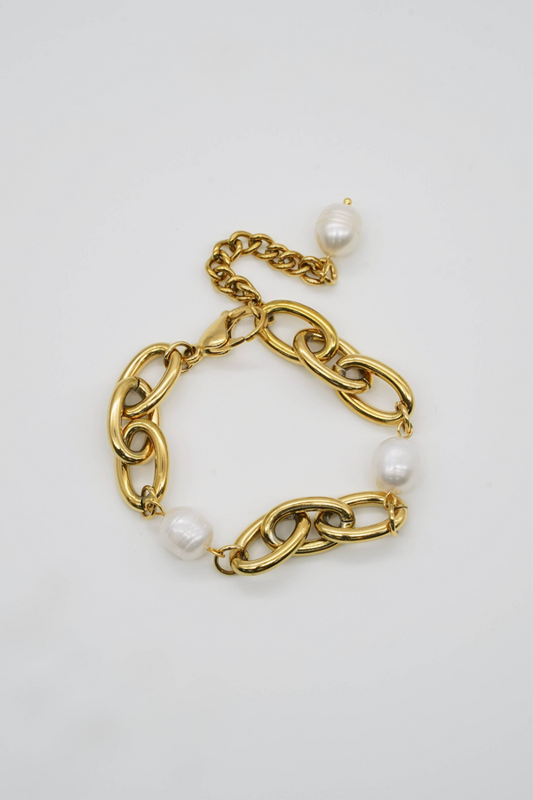 Unconditional Love Pearls Bracelet