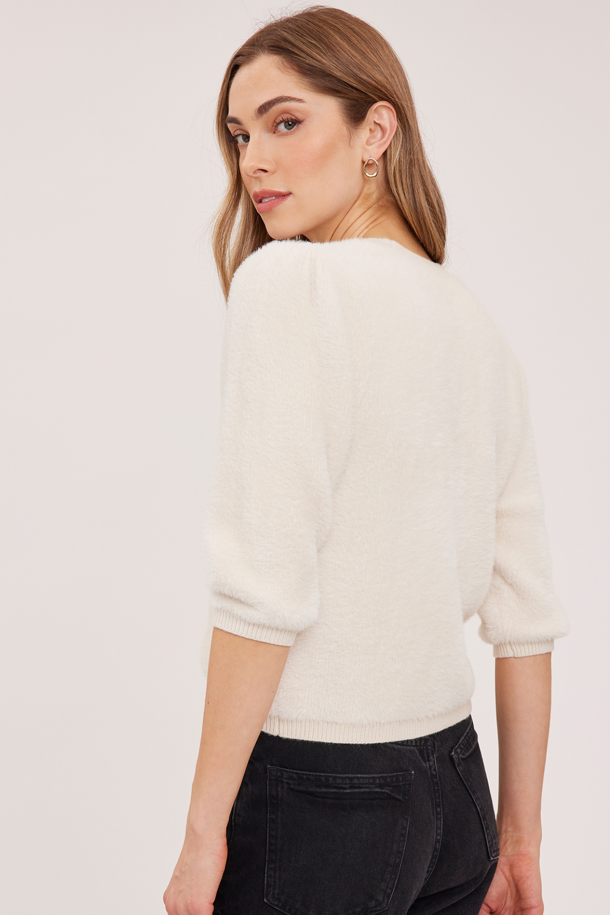 Yvonne Cream Sweater
