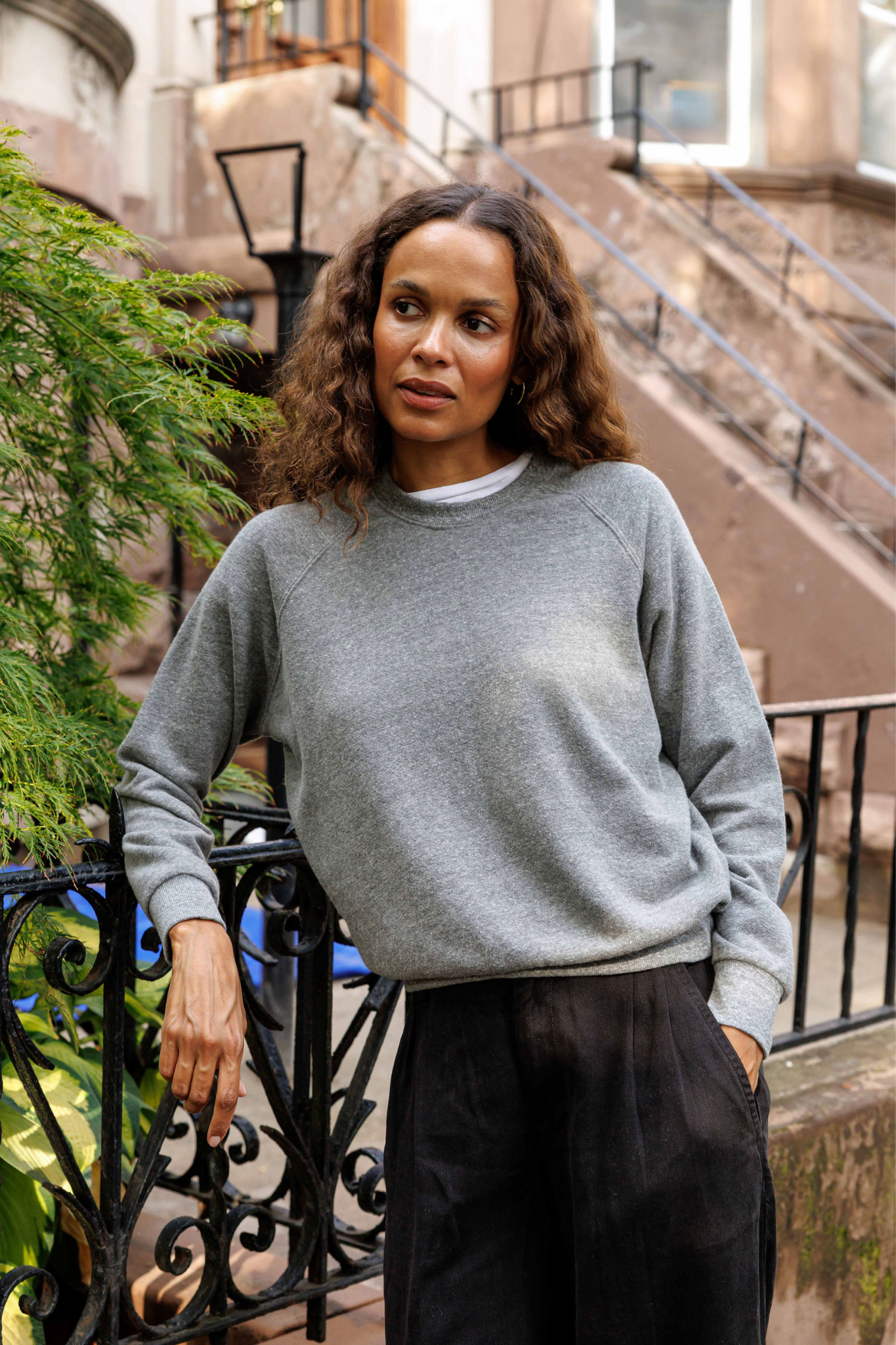 Alexi Dark Heather Grey Pullover