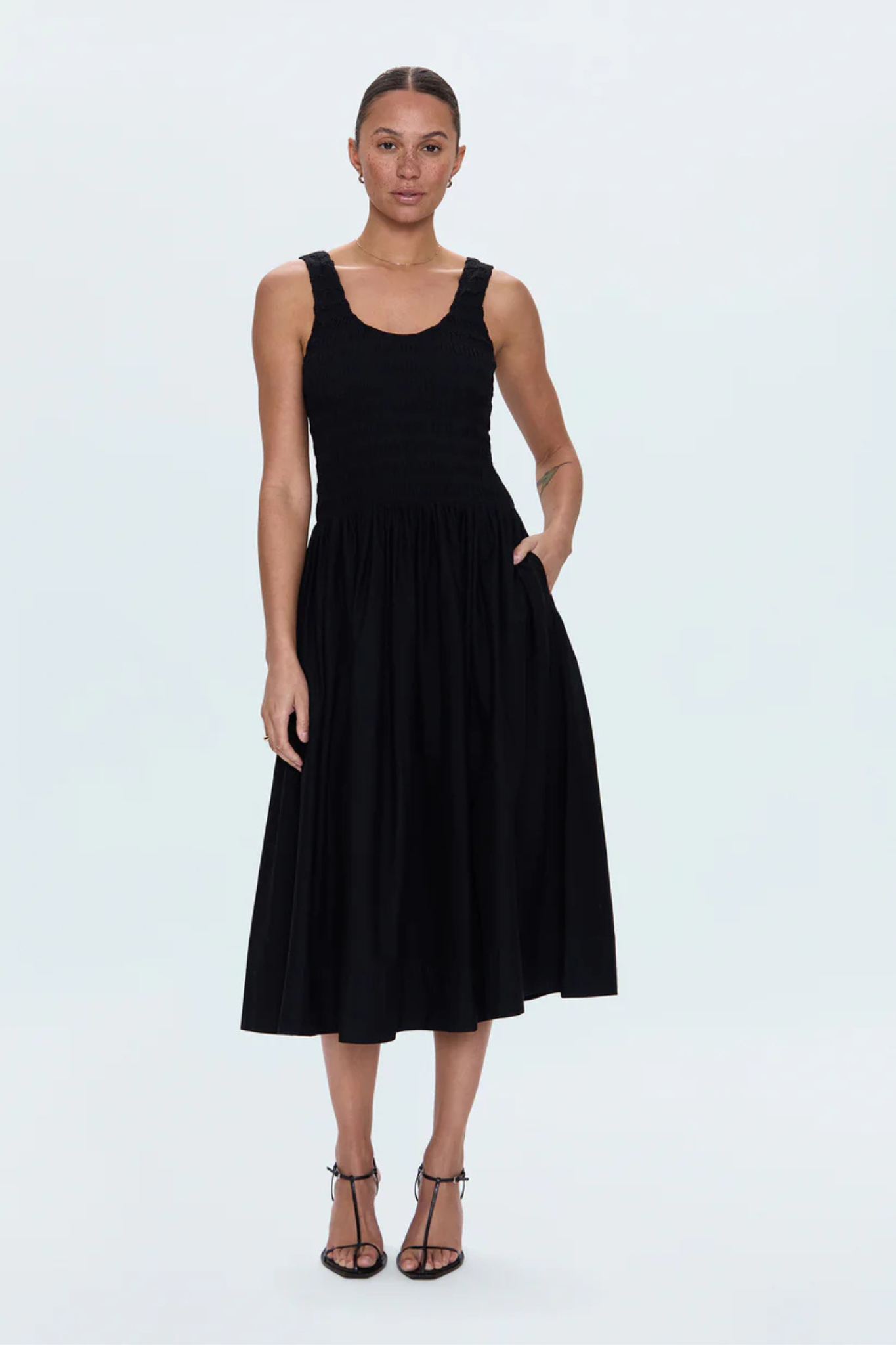 Alessia Noir Midi Dress