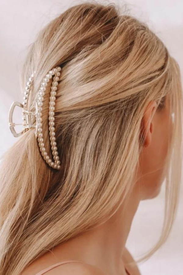 Classic Pearl Hair Claw Clip
