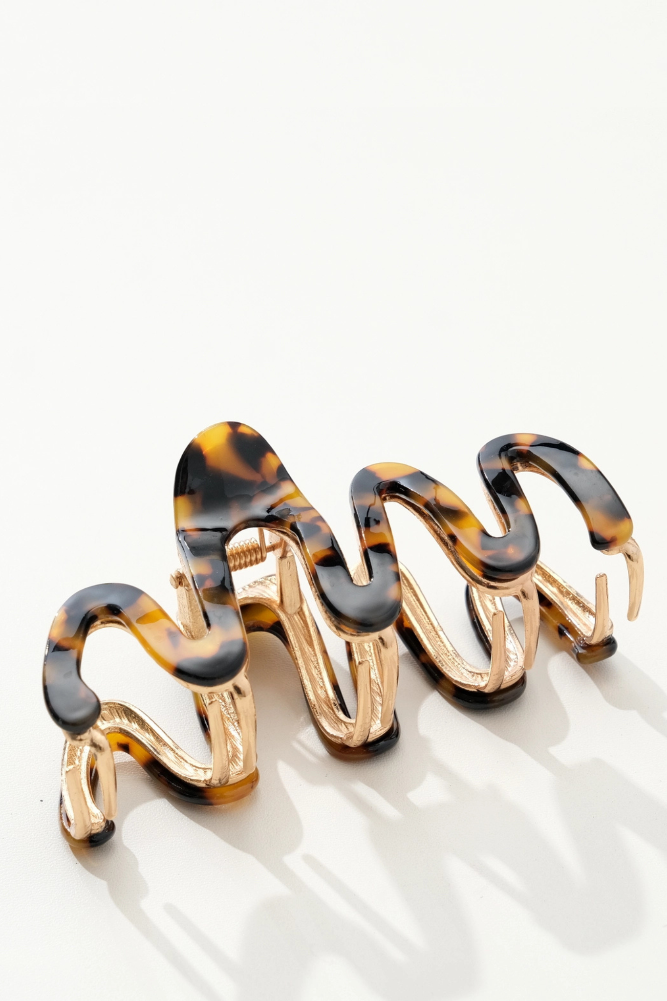 Willow Tortoise Large Squiggle Metal Claw Clip