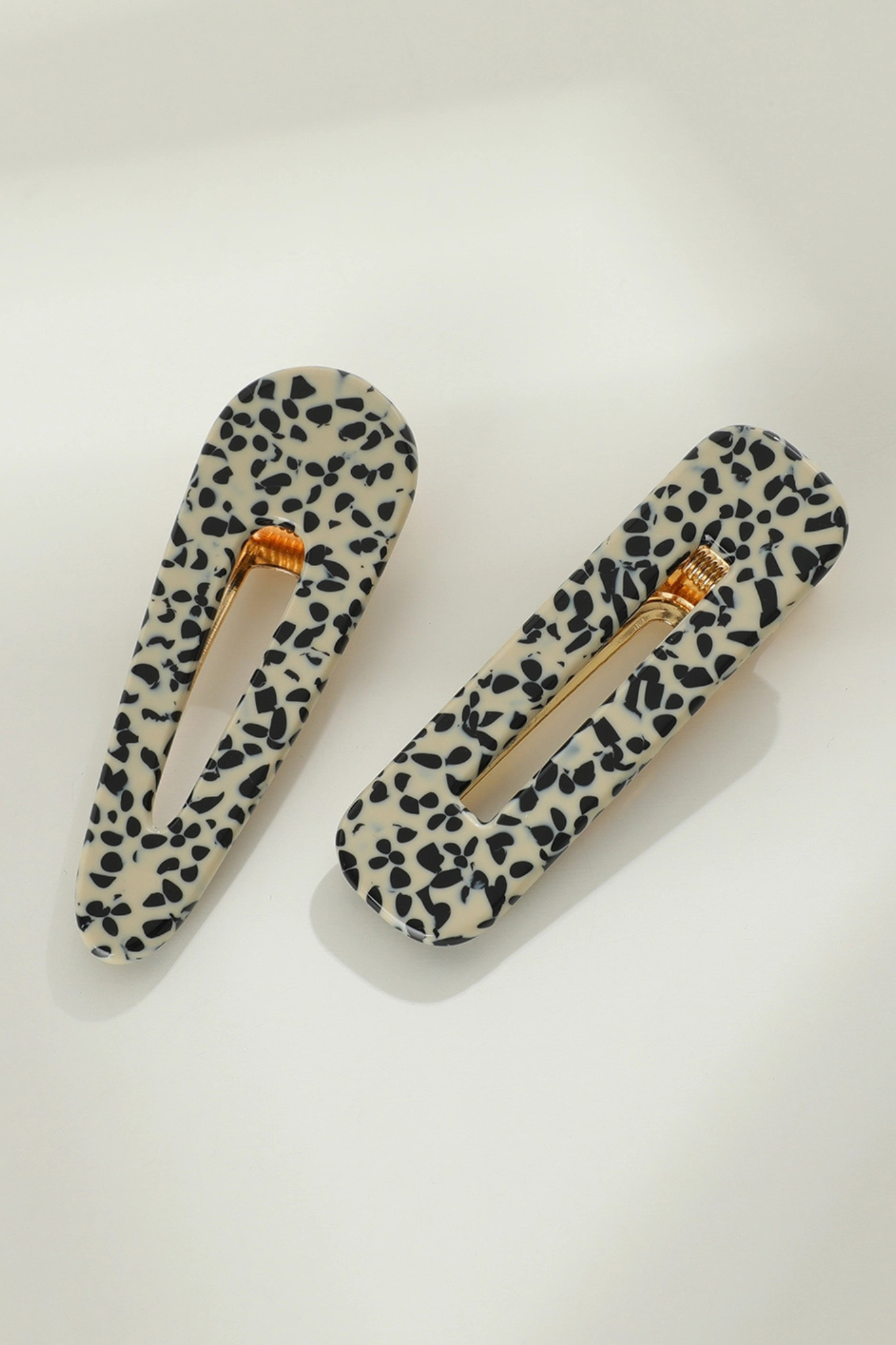 Gemma Snow Leopard Snap Clips