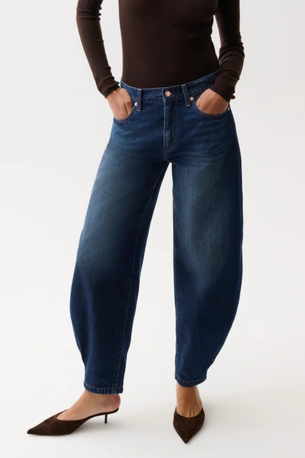 Willow Vega Mid Rise Pleated Barrel