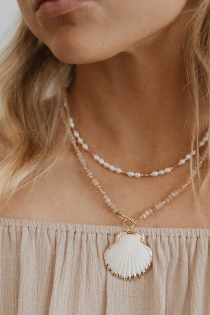 Big Island Shell Toggle Necklace