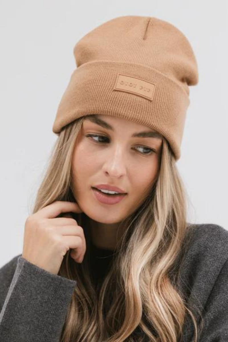 Pip Knit Beanie / Latte