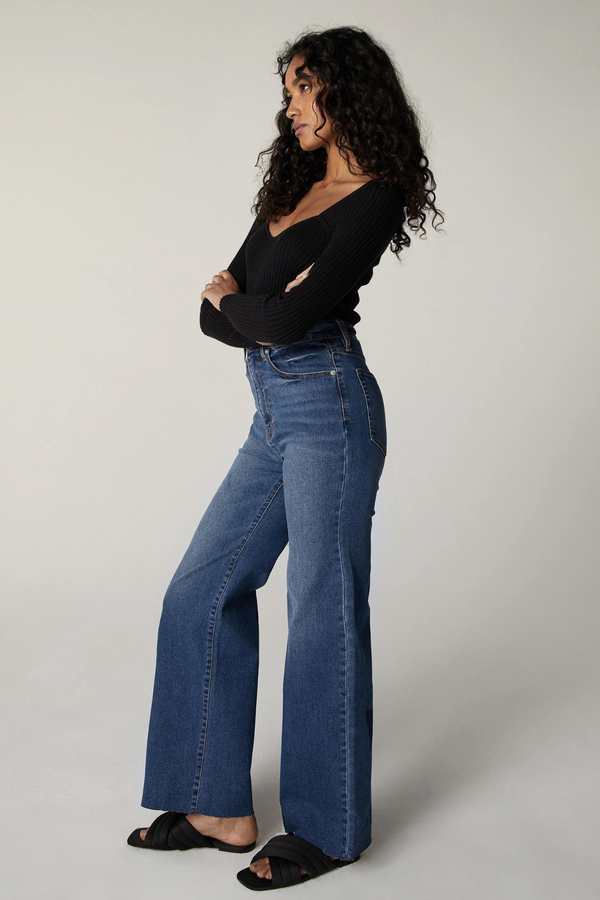 Off-White - LILY High Rise Wide Leg – Workshop & Flock Boutique - Ottawa