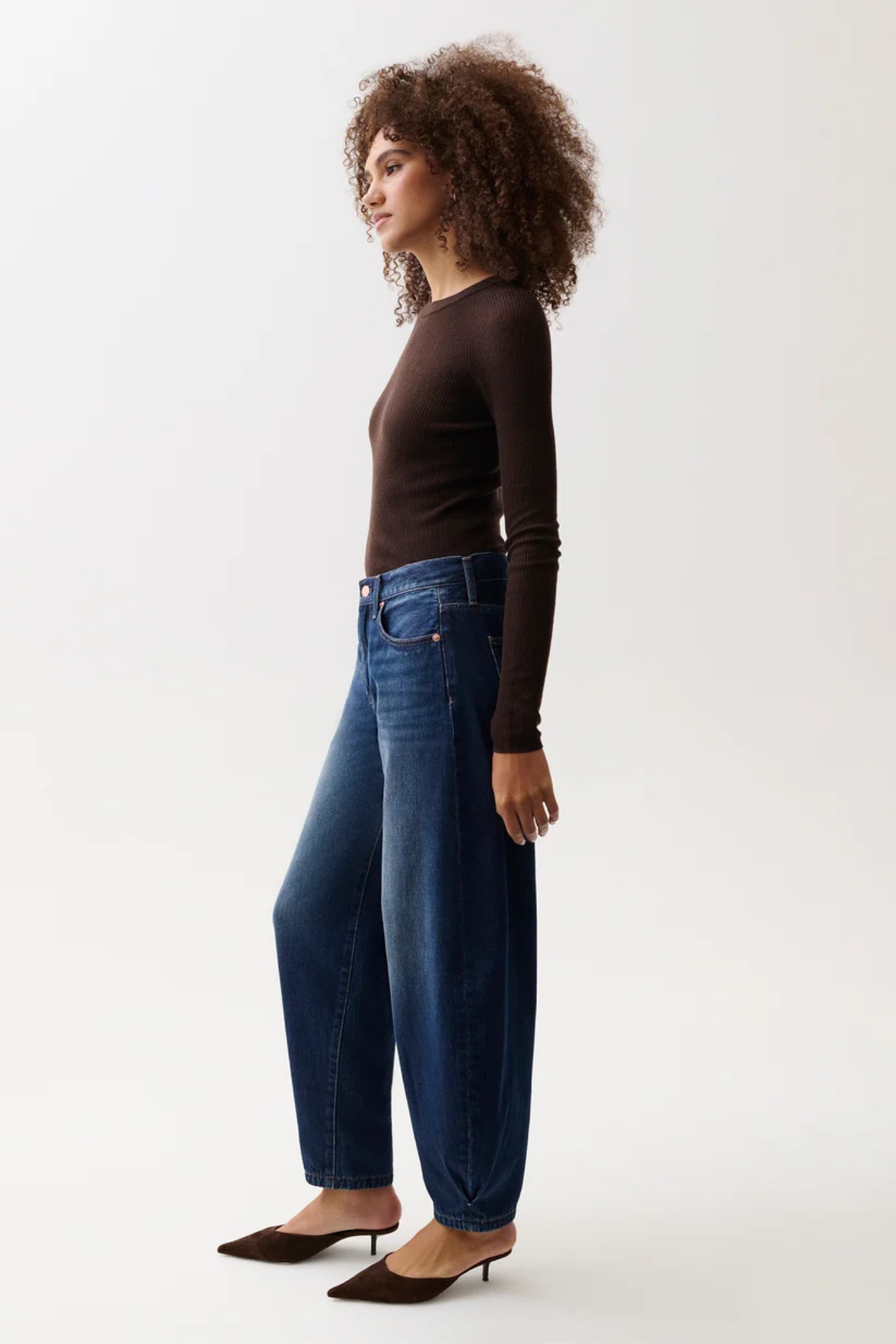 Willow Vega Mid Rise Pleated Barrel