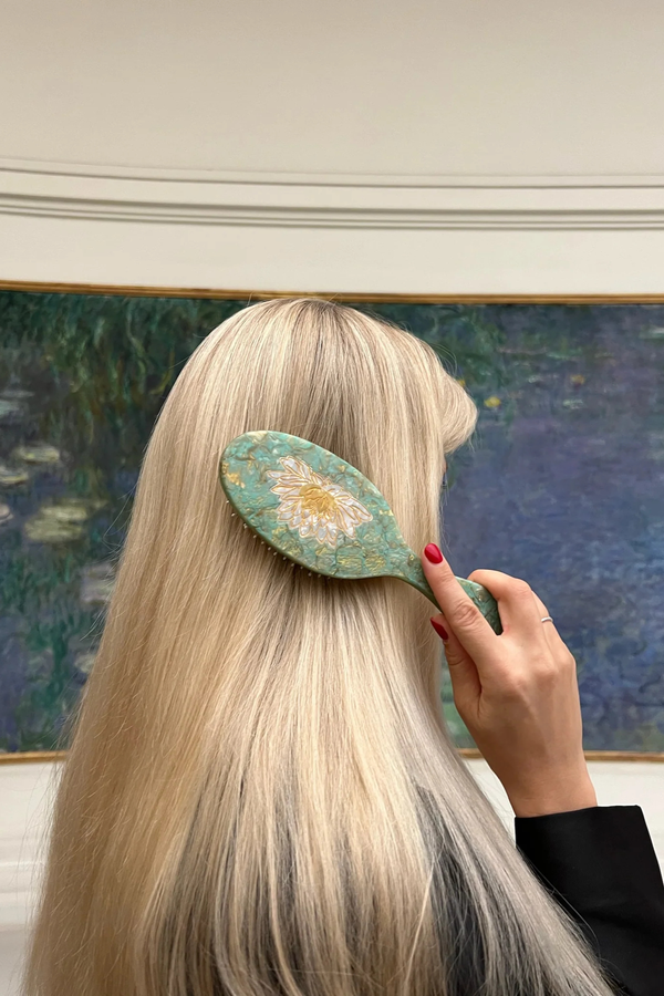 Waterlily Daily Hair Brush