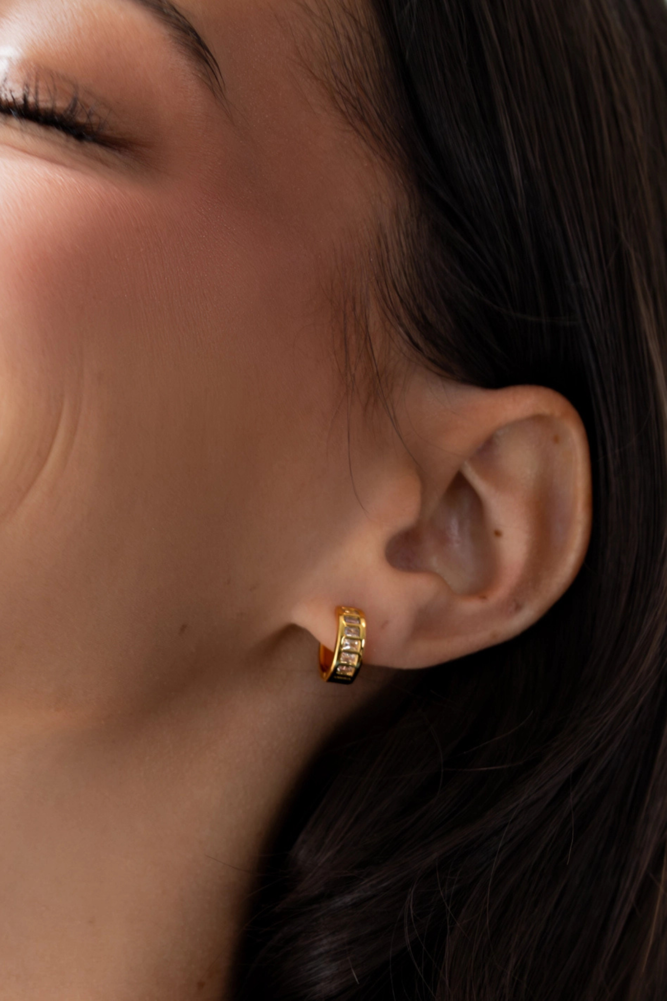 18K Gold Baguette Huggie Earrings