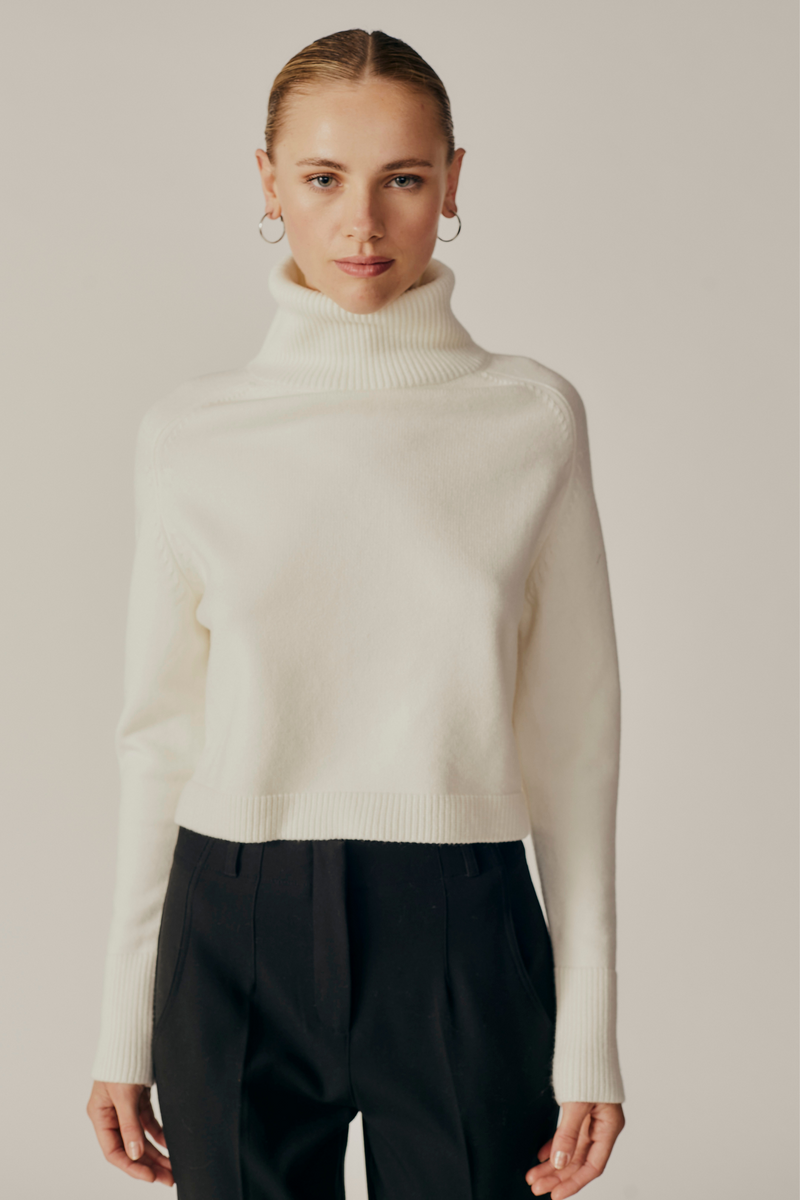 Pugliese Ecru Turtleneck Sweater