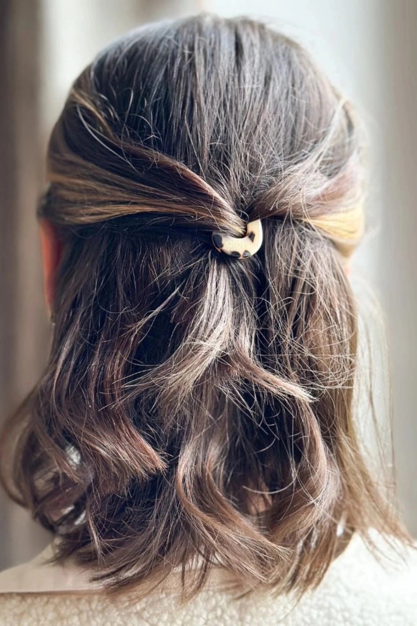 Round Tortoise Hair Pin