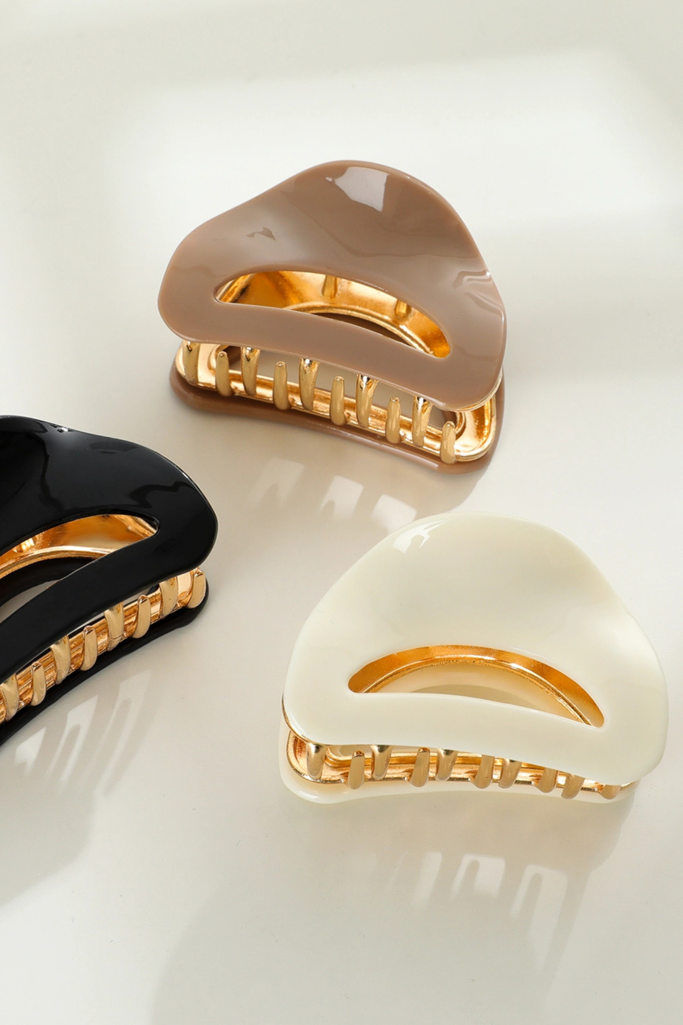 Nadia Ivory Small Arched Claw Clip