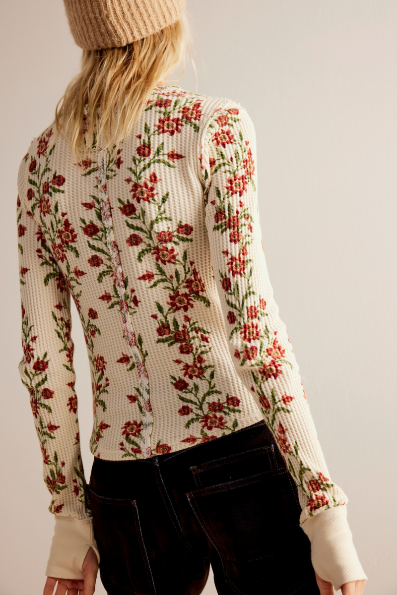 Pretty Little Thermal Top