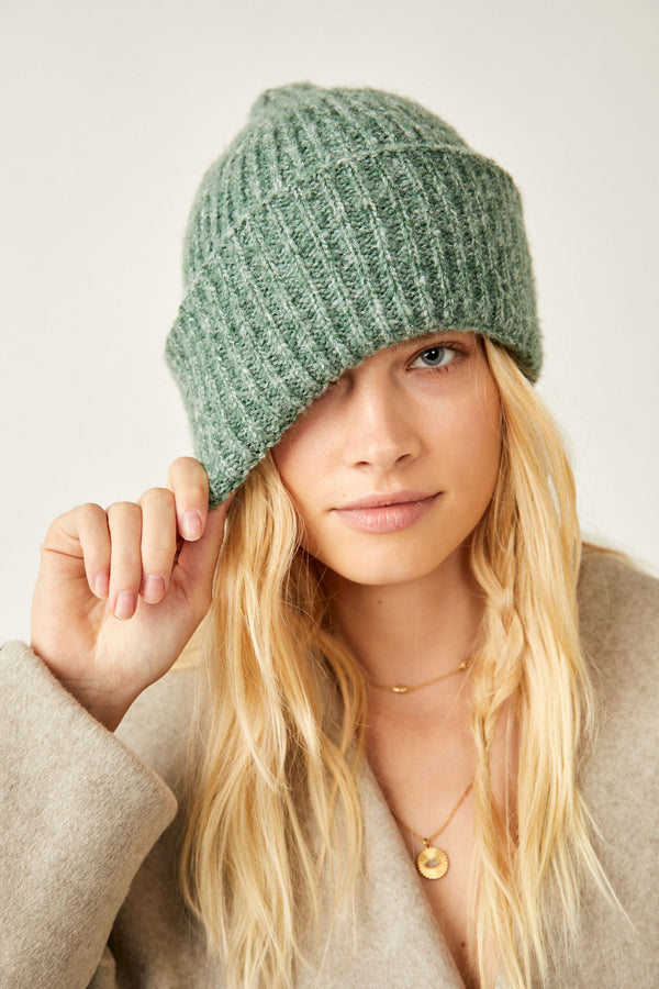 Harbor Marled Ribbed Beanie / Pine