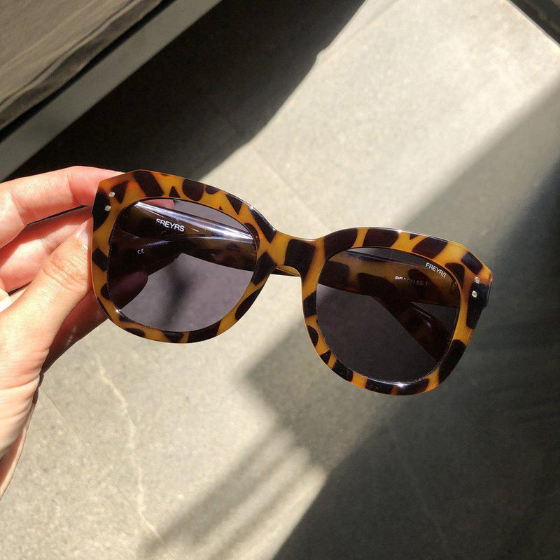 Sweet Peach Tortoise Sunglasses