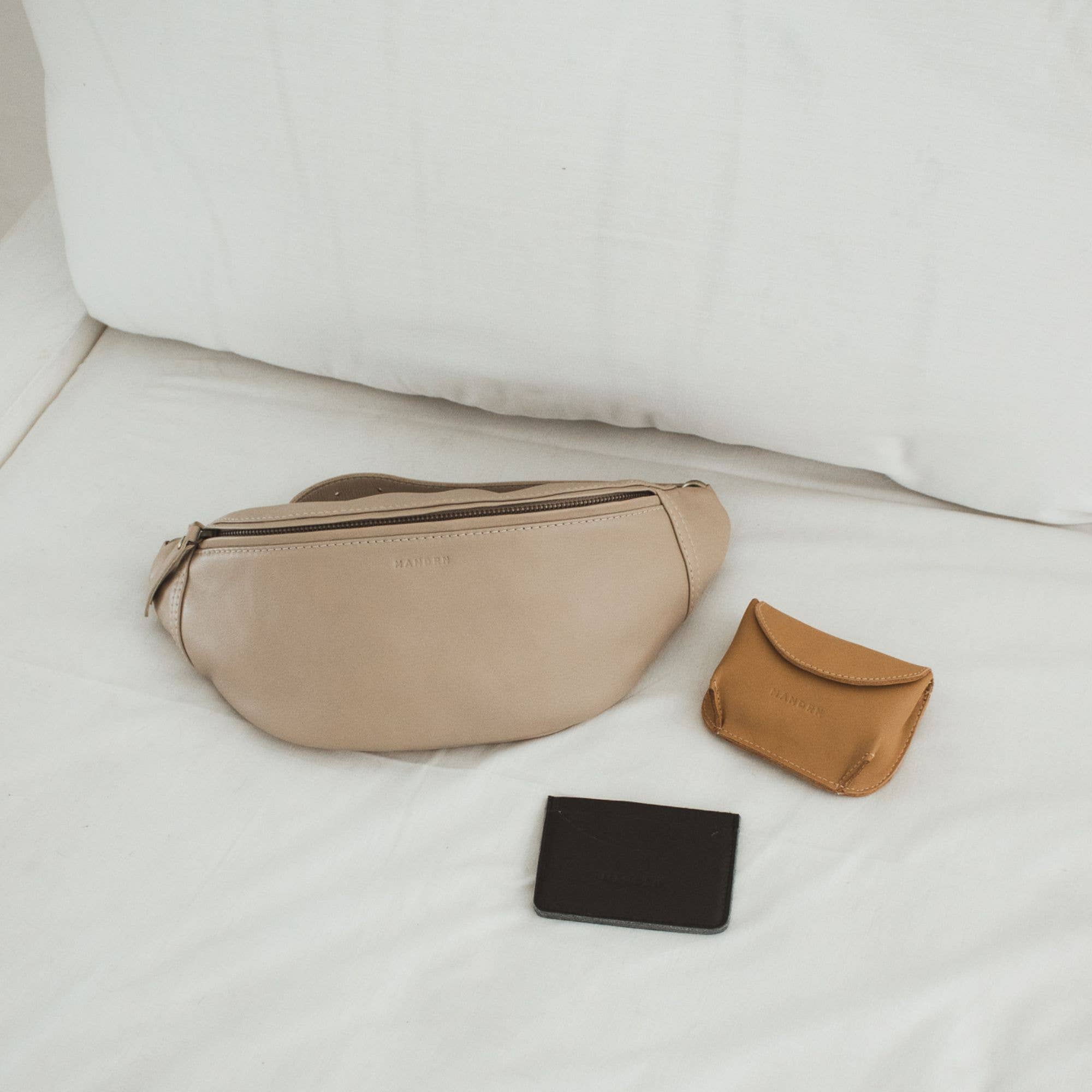 Billie Wallet Pouch - Sand