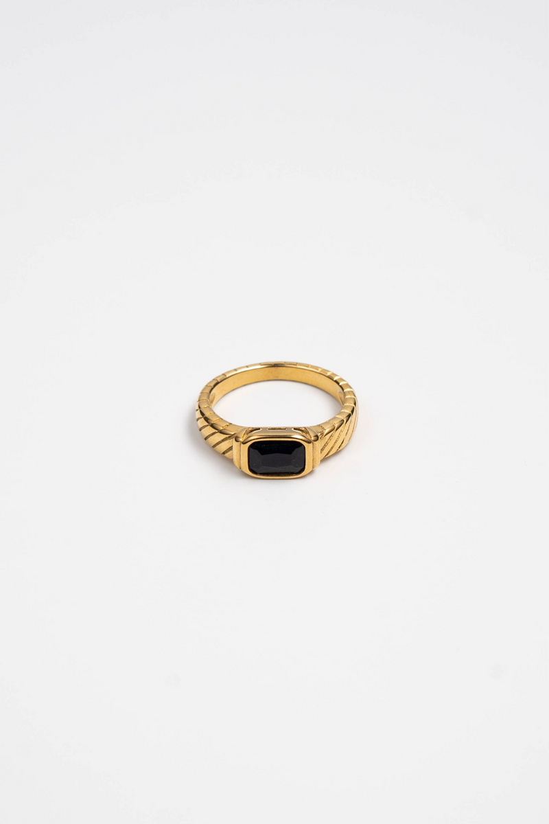 Black Stone Twisted Ring